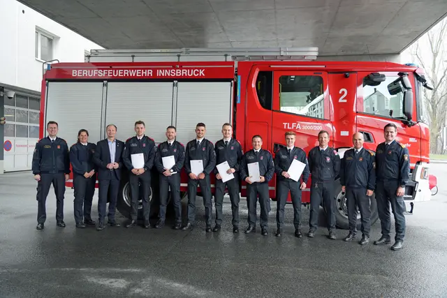 Sechs neue Kräfte für Innsbrucks Berufsfeuerwehr