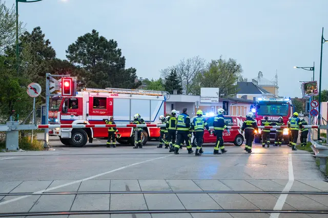 Großeinsatz unweit vom Mödlinger Bahnhof. | Foto: ffmoedling.at