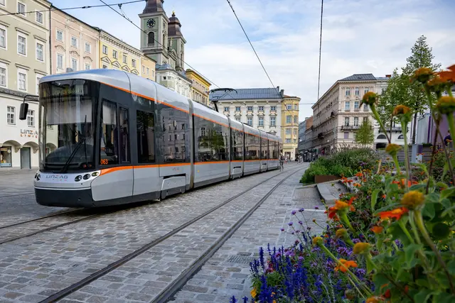Durch die Frühjahrsparade des Dragonerregiments No.7 kommt es am Samstag zu Verkehrseinschränkungen in der Linzer Innenstadt.  | Foto: Linz AG