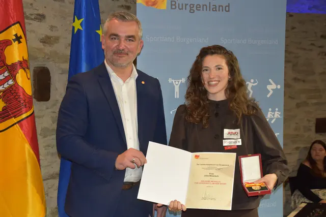Julia Blawisch (Landessportehrenzeichen in Gold) | Foto: MeinBezirk/Michael Strini