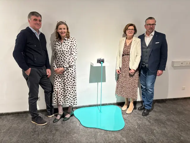 Eine Kunstinstallation mit Markus Hofer, Ulrike Janach, Stefanie Galler und Helmut Linhart | Foto: MeinBezirk/Harald Almer