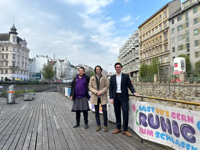 Neue Banner auf der Wientalterrasse mahnen zur Rücksichtsnahme