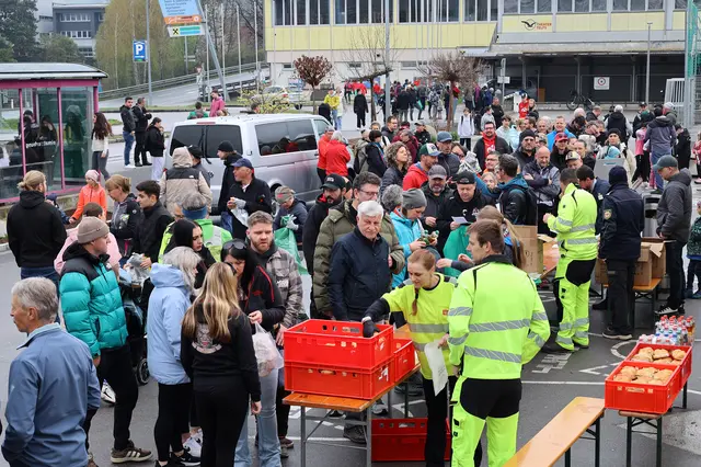 600 Menschen halfen beim Frühjahrsputz in Telfs mit.  | Foto: Gemeinde Telfs