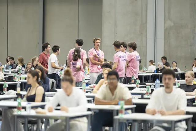 Anfang Juli wird es für 16.880 Personen lebensentscheidend: Denn dann findet der MedAT wieder statt. Zumindest jeder Neunte sollte einen Platz ergattern. | Foto: Medizinische Universität Wien/APA-Fotoservice/Rudolph