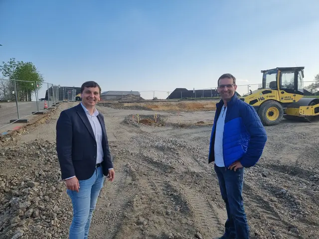 Bürgermeister Michael Lettner (links) und Stellvertreter  Gerald Langthaler. | Foto: Gemeinde Münzbach