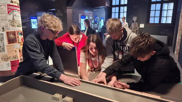 Schüler der MS Raab entdecken Arbeitswelt in Steyr