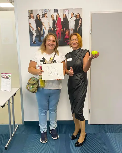 Ein großer Meilenstein: 30 Kilo geschafft – gemeinsam mit Rosemarie Payer vom easylife-Team Graz. Ein Moment, der zeigte: Da geht noch mehr.