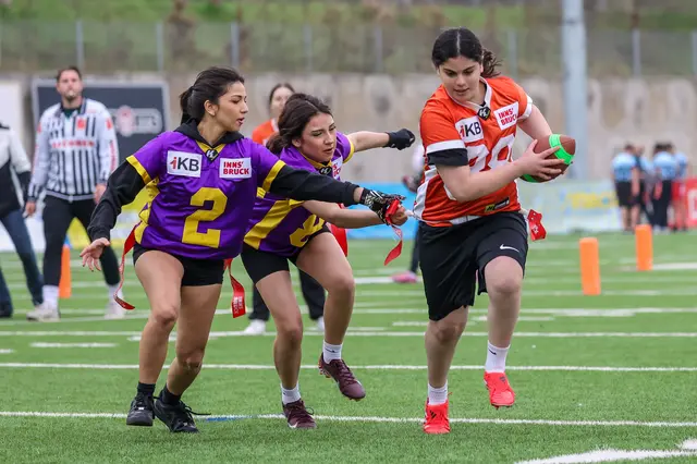 Rund 220 Jugendliche der städtischen Mittelschulen nahmen am 13. Gameday der Flag Football Schülerliga teil. Die Sieger-Teams vertreten ihre Schulen beim Landesfinale am 18. Mai 2026 im American Football Zentrum. | Foto: Alexander Pauli