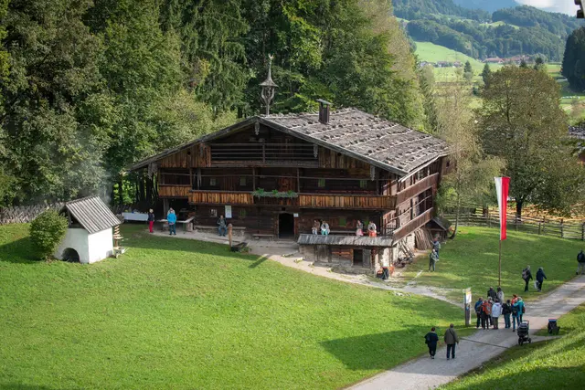 Bis Ende Mai ist die Ausstellung im Museum Tiroler Bauernhöfe in Kramsach zu sehen.  | Foto: Gabriele Grießenböck 