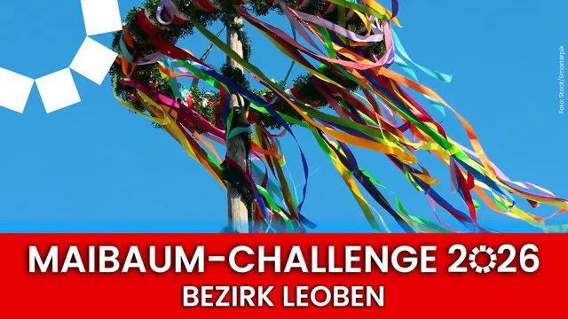 Maibaum mit bunten Bändern als Frühlingssymbol und Zeichen für gelebtes Brauchtum in den steirischen Gemeinden. 