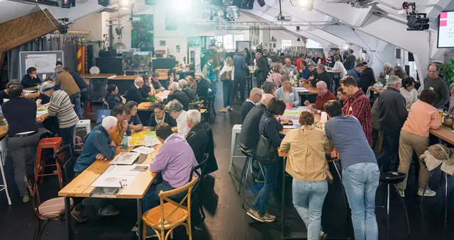 Zahlreiche Bürgerinnen und Bürger nutzten die Gelegenheit, sich über die geplanten Entwicklungen zu informieren, Fragen zu stellen und eigene Anregungen einzubringen. | Foto: Stadt Salzburg/Alexander Killer