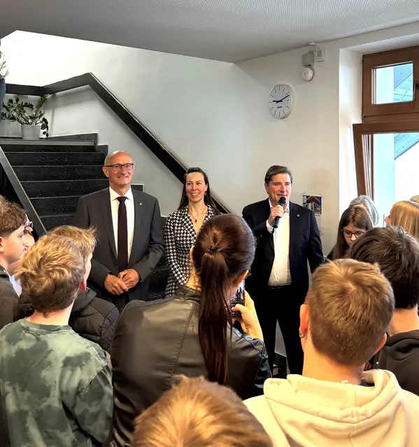 LH Anton Mattle, Dir. Maria Theresia Jong-Bauhofer, LA Peter Seiwald. | Foto: Tiroler VP