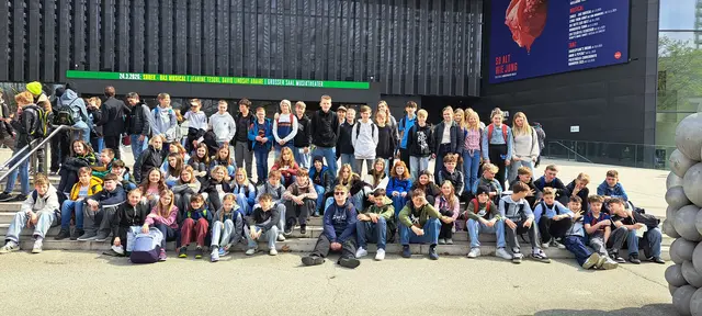 Die zweiten Klassen der Sport/Mittelschule besuchten im Musiktehater ein Konzert des Brucknerorchesters. | Foto: Sport/Mittelschule St. Valentin