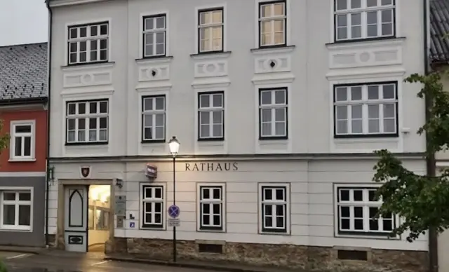 Entfernte Anschlagtafel war Thema bei 