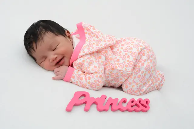Name: Amanda Joe
Geburtsdatum: 19.03.2026
Gewicht: 3.500 g
Größe: 50 cm
Eltern: Mae Zenica und Joel Ose aus Leoben | Foto: Babysmile
