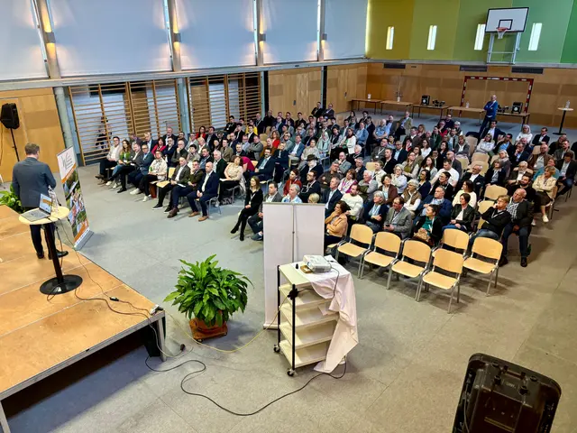 Insgesamt verfolgten rund 170 Gäste die Veranstaltung und erhielten Einblicke in laufende Projekte. | Foto: Markus Kahrer