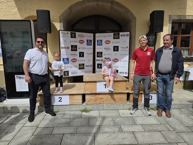 Bei den Siegerehrungen. | Foto: OK-TEAM Marktlauf Taxenbach