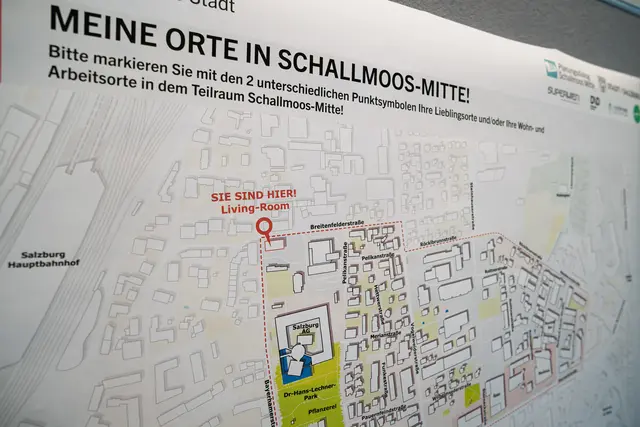 Zahlreiche Bürgerinnen und Bürger nutzten die Gelegenheit, sich über die geplanten Entwicklungen zu informieren, Fragen zu stellen und eigene Anregungen einzubringen. | Foto: Stadt Salzburg/Alexander Killer