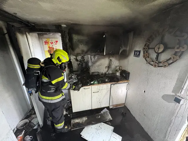 Florianis bei den Löscharbeiten. | Foto: Feuerwehr Völkermarkt