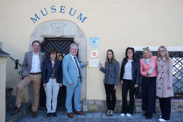 Museums-Obmann-Stellvertreter Hubert Madrian, Museumsteam-Mitglied Sigrid Telsnig, Museums-Obmann Walter Zemrosser, Pia Hensel-Sacherer, die Museumsteam-Mitglieder Brigitte Golznig und Madeleine Müller sowie Bettina Knafl-Jannach, Öffentlichkeitsarbeit | Foto: Stadtgemeinde Althofen
