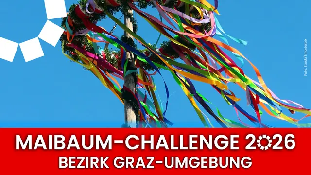 Maibaum mit bunten Bändern als Frühlingssymbol und Zeichen für gelebtes Brauchtum in den steirischen Gemeinden. 