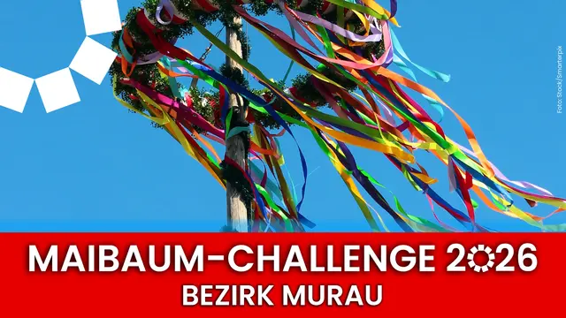 Maibaum mit bunten Bändern als Frühlingssymbol und Zeichen für gelebtes Brauchtum in den steirischen Gemeinden. 