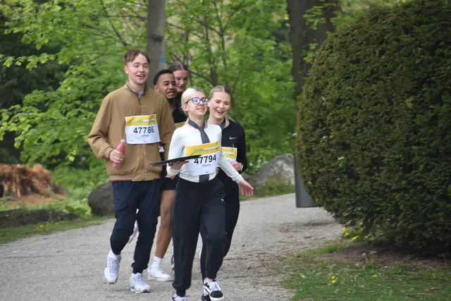 Berufsschüler liefen im Schlosspark für die Krebshilfe Burgenland