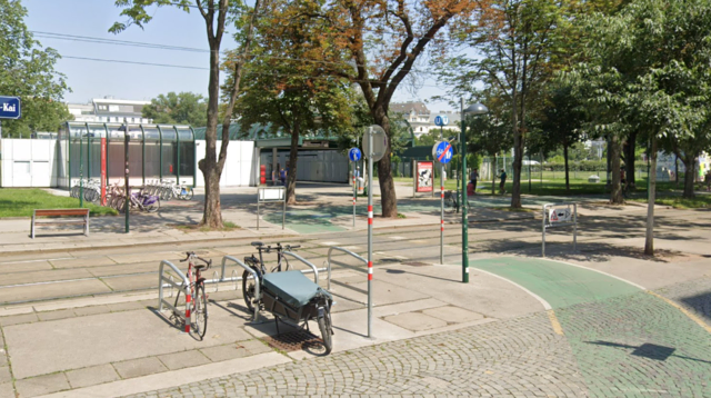 Radfahrer von Straßenbahn in Wiener City erfasst und verletzt