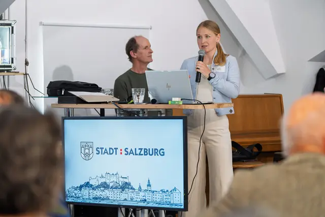 Zahlreiche Bürgerinnen und Bürger nutzten die Gelegenheit, sich über die geplanten Entwicklungen zu informieren, Fragen zu stellen und eigene Anregungen einzubringen. | Foto: Stadt Salzburg/Alexander Killer