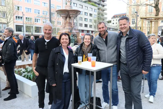 Beste Stimmung bei der Eröffnung: Robert Neuner (GF IAI), Claudia Huber (RAIQA), Eva Koszar (RAIQA), Johannes Gomig (Loft 9) und Matthias Guttengeber (GM Radisson RED). | Foto: Kendlbacher