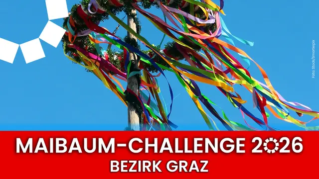 Maibaum mit bunten Bändern als Frühlingssymbol und Zeichen für gelebtes Brauchtum in den steirischen Gemeinden. 