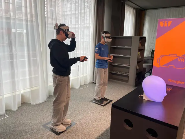 Mittels VR-Brillen erkundeten die Schüler virtuelle Welten. | Foto: MS St. Martin/Mkr.