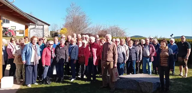 Schlüßlberger Gruppe erkundet Essigkunst und Destillation