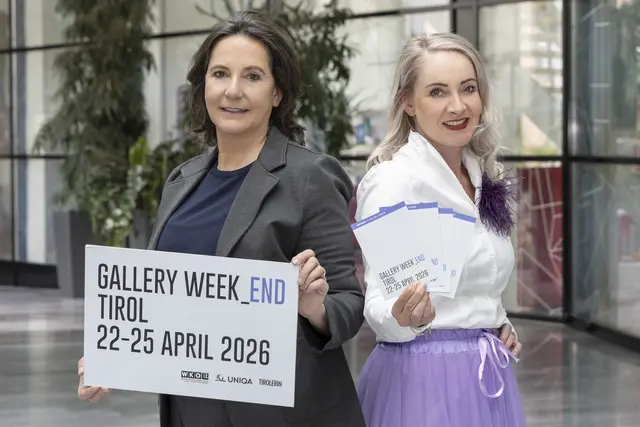 Birgit Fraisl (Sprecherin der Tiroler Galerien) und Karolina Holaus (Geschäftsführerin des Branchenverbundes Fashion. | Foto: WK Tirol / Die Fotografen 