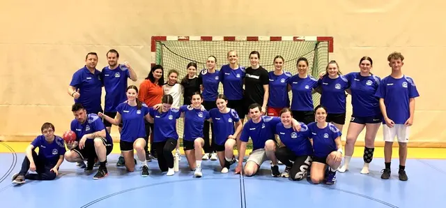 Handballerinnen Leoben und Lebenshilfe zeigen gemeinsamen Teamgeist