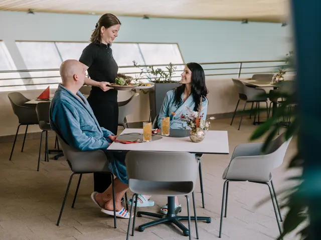 Die Jobs in der Aqualux Therme sind vielfältig und reichen von der Gastro bis hin zur Technik. | Foto: Aqualux Therme