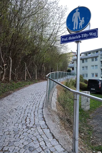 Der neu benannte Prof.-Heinrich-Tilly-Weg verbindet zwei Ortsteile. | Foto: MG Telfs/Hackl