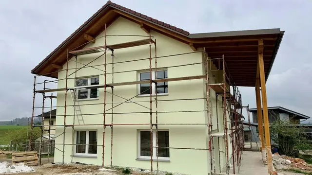 Das Haus, das derzeit zum Begegnungszentrum umgebaut wird. | Foto: Manfred Hinterdorfer