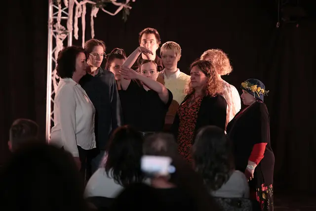 Das Gemeindebautheater macht in der VHS Erlaa Halt. Der Eintritt ist frei! | Foto: Stadt Wien/Martin Votava