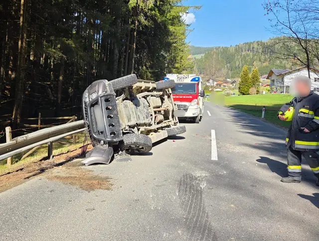Zwei örtliche Feuerwehren rückten zum Einsatz aus. | Foto: Freiwillige Feuerwehr Kliening
