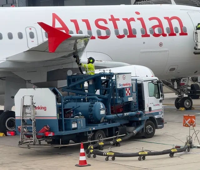 Kerosinmangel könnte bald zu Flugausfällen führen, AUA bereitet sich vor