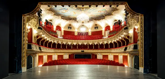 Die neue Spielzeit am Landestheater lädt das Publikum ein, dem "Lärm der Welt" zu entfliehen und die Phantasie zu pflegen.  | Foto: SLT/Neumayr