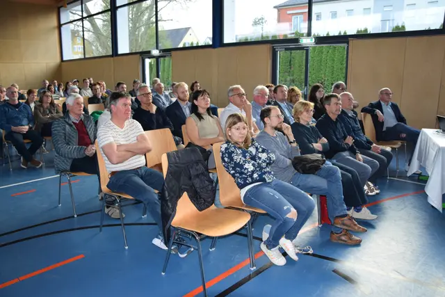 Inmtedresssierte Bevölkerung | Foto: MeinBezirk/Josef Strohmeier
