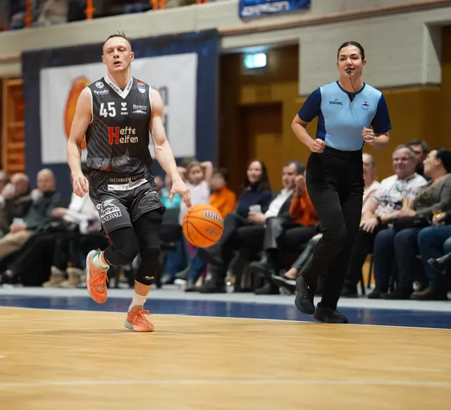 Vitalii Zotov hat seinen Vertrag mit den Hefte Helfen Bulls nun um zwei Jahre verlängert. | Foto: Basketball Austria