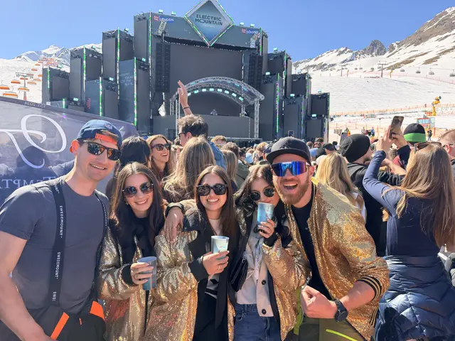 Bunte Outfits und gute Stimmung haben nicht gefehlt. | Foto: MeinBezirk/SPRENGER