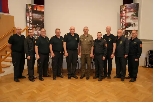 Experten warnen vor Gefahren im Netz für Bezirksfeuerwehren