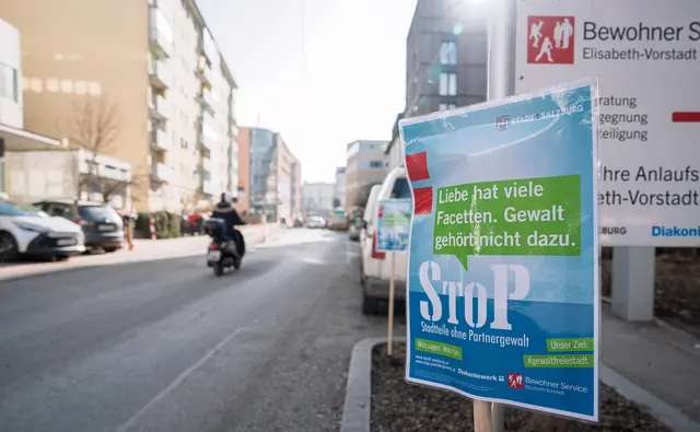 Am fünften Februar wurde in der Elisabeth-Vorstadt das Projekt „StoP – Stadtteile ohne Partnergewalt“ vorgestellt. Das Präventionsprojekt wird vom Diakoniewerk im Auftrag der Stadt Salzburg umgesetzt und ist in der Bewohnerservicestelle des Stadtteils verankert. | Foto: Stadt Salzburg/Alexander Killer