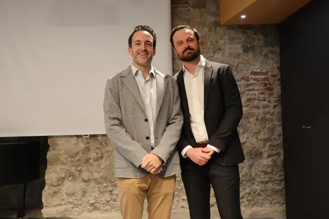Christoph Weiser, Leiter des Reha-Zentrums Felbring, und  Maximilian Tscharre, Oberarzt der 2. Interne des Universitätsklinikums Wiener Neustadt. | Foto: Schauer