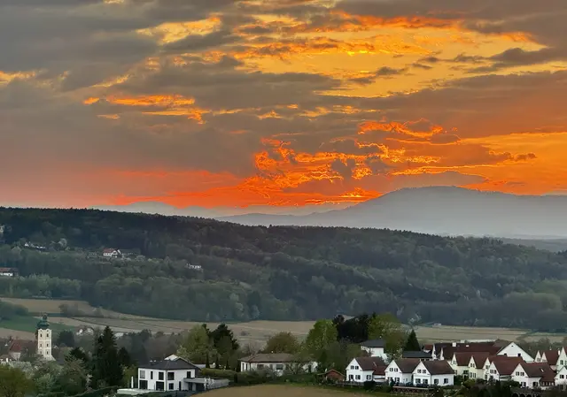 Wunderschönes Abendrot über dem STEIRISCHEN RANDGEBIRGE“! | Foto: Alle Bilder von Wilfried Ledolter