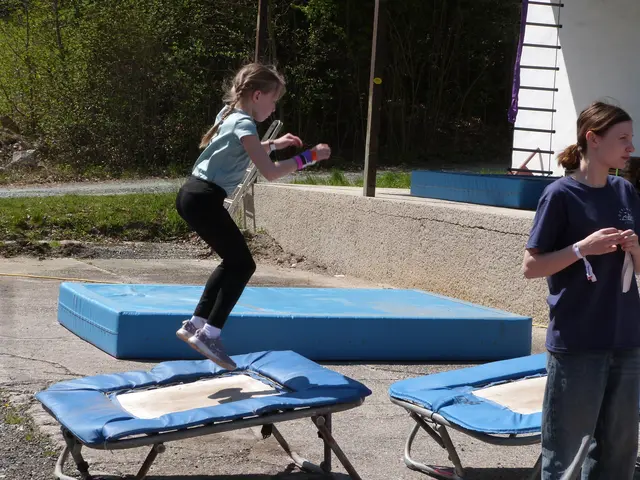 Hoch hinaus: Eine Teilnehmerin zeigt beeindruckende Sprungkünste und ließ sich nicht aufhalten. | Foto: Vanessa Wittmann